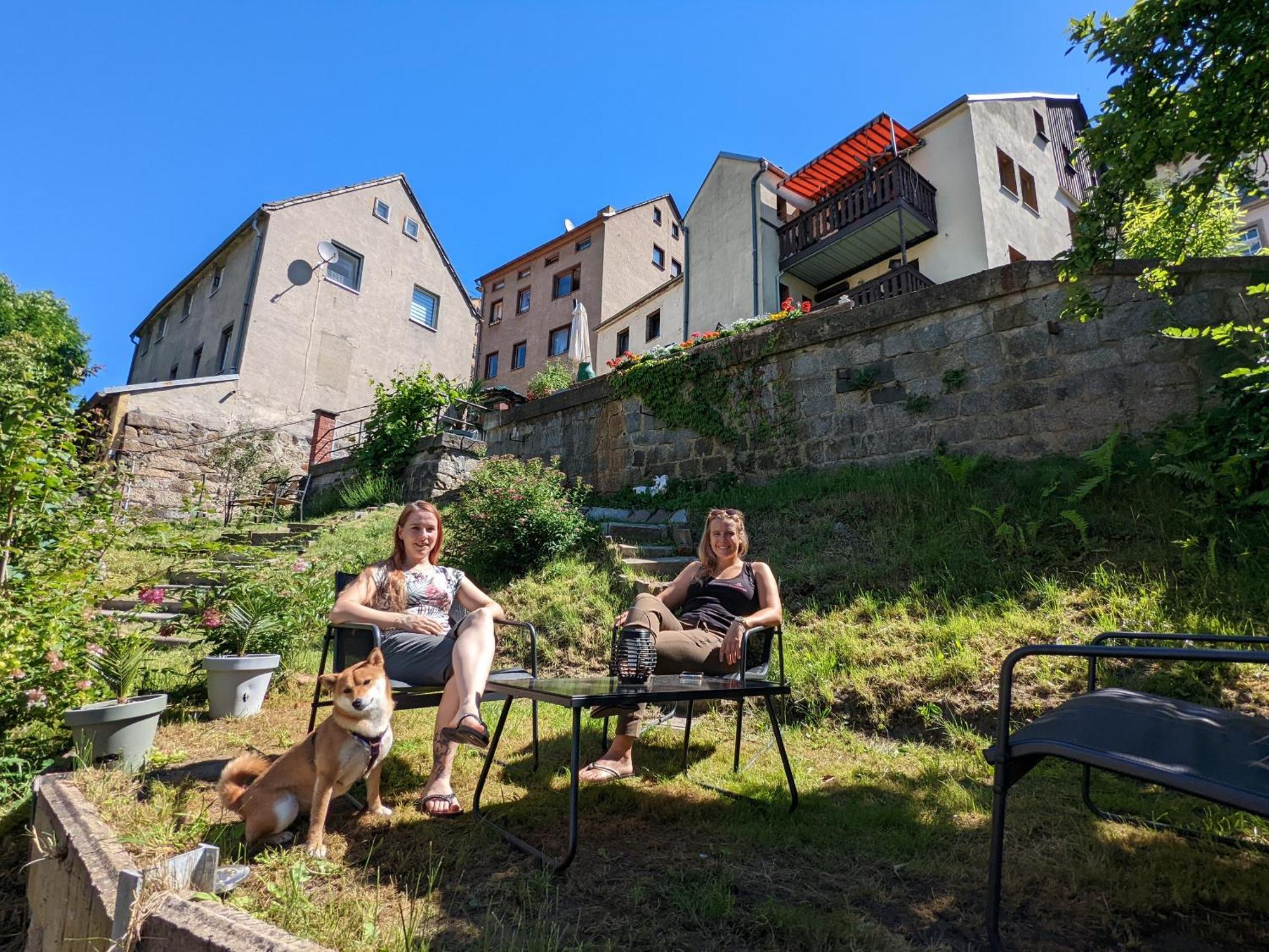 Hw2B - Urlaubsmagie - Wohlfuehlwohnung Mit Balkon, Pool, Sauna & Terrasse Sebnitz Exterior photo