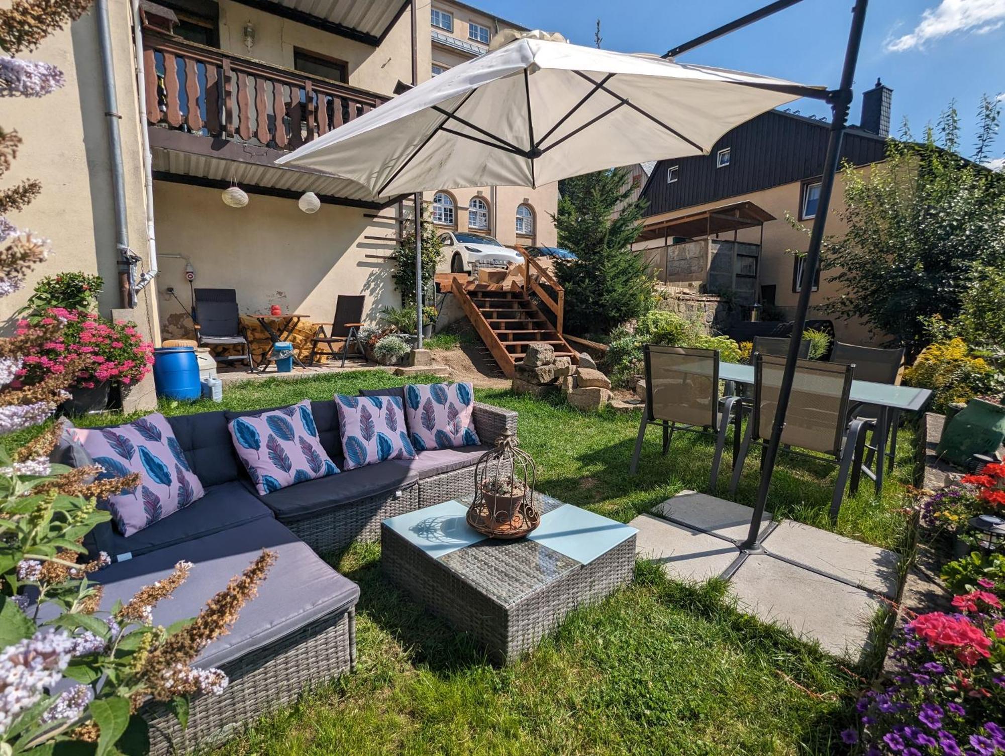 Hw2B - Urlaubsmagie - Wohlfuehlwohnung Mit Balkon, Pool, Sauna & Terrasse Sebnitz Exterior photo