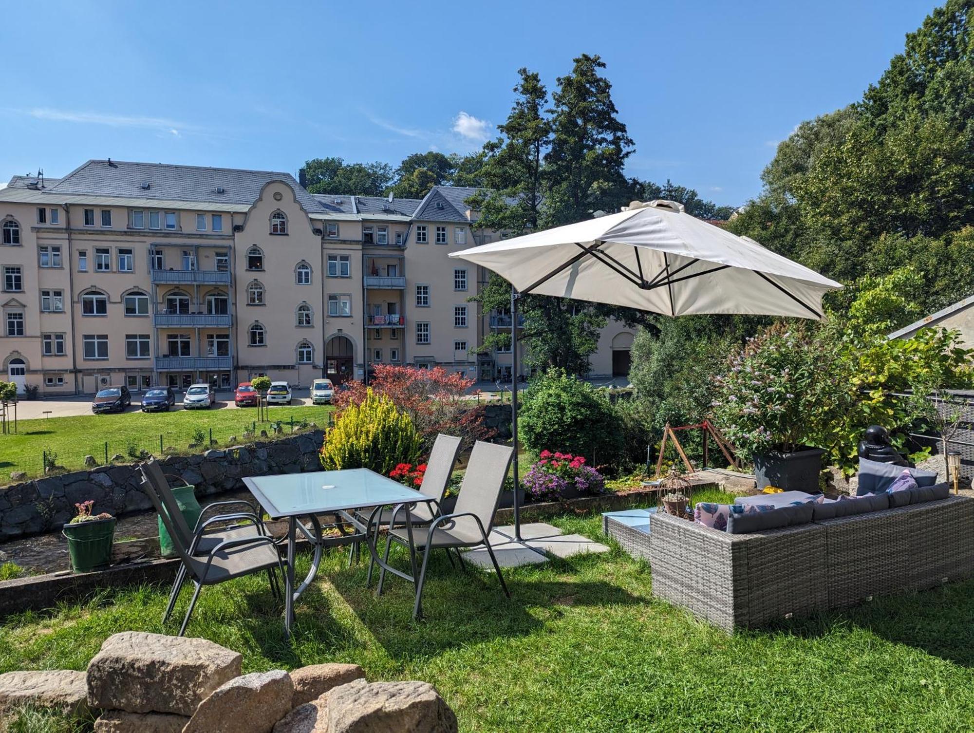Hw2B - Urlaubsmagie - Wohlfuehlwohnung Mit Balkon, Pool, Sauna & Terrasse Sebnitz Exterior photo